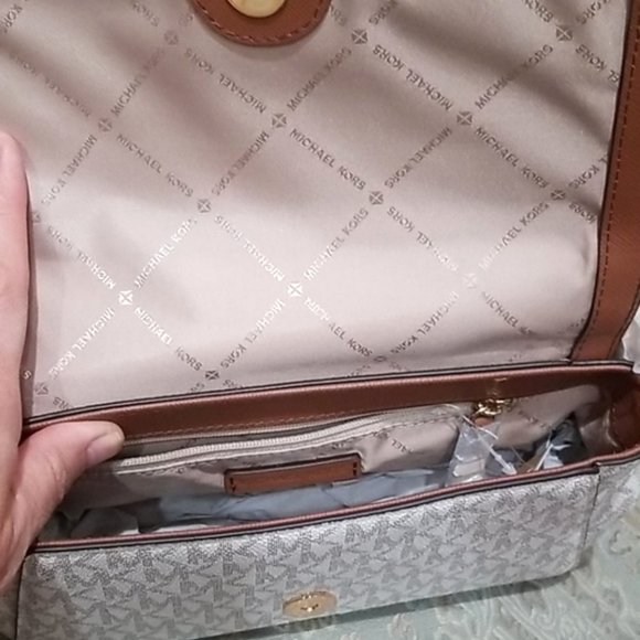 LAST ONE NWT Michael Kors Logo Crossbody Convertible Bag Ivory Pink Shoulder Bag - Picture 8 of 11